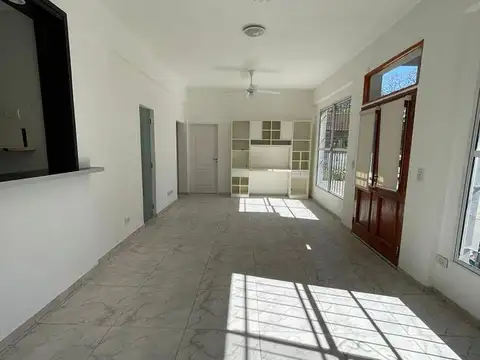 Casa de 4 ambientes en venta en Barrio Parque El Bosquecillo. Carlos Spegazzini, Ezeiza.