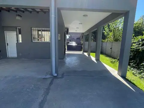 Casa en Venta con 1 cochera
