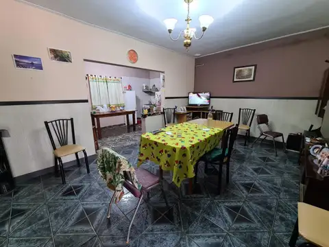 Casa + Depto sobre Clark, ciudad de Glew