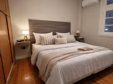 Tucuman 800 Piso CF Venta 2 ambientes San Nicolas Refaccionado!