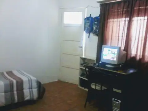 PH TIPO CASA 2 AMBIENTES + COCHERA ZONA AEROPUERTO