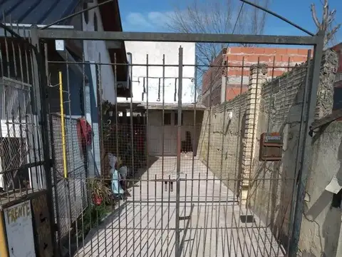 Depto Tipo Casa 2 ambientes con 1 baño