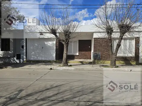 Casa En Venta en Villa María 3 Dormitorios - Apta Credito