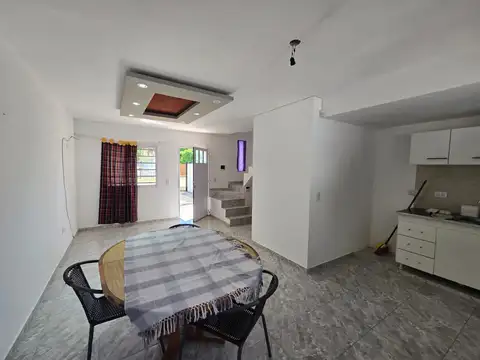 Casa 3 ambientes con 1 baño