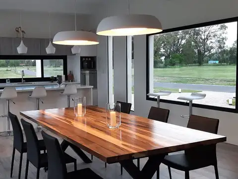 Confortable Casa en Alquiler en Pinares Country Club - Exaltacion de la Cruz