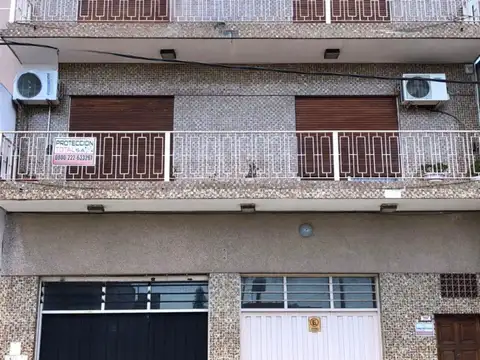 VENTA  DEPARTAMENTO 4 AMB. CON COCHERA QUILMES