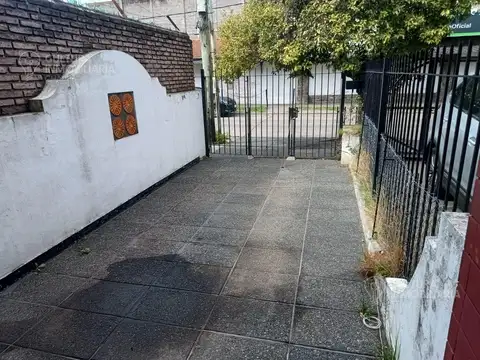 Depto Tipo Casa en Alquiler en Villa Sarmiento, $ 1.000.000
