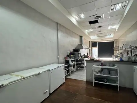 CASA, SALON, CONSULTORIOS, LOCAL COMERCIAL EN VENTA - LUJAN