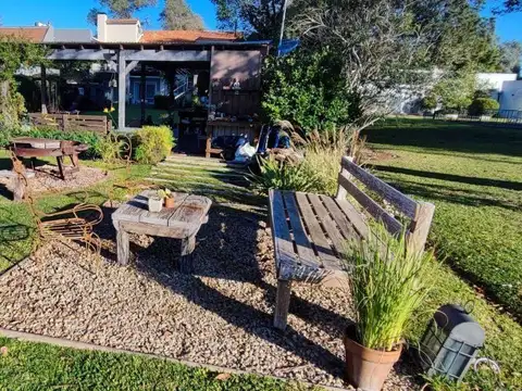 Casa 10 ambientes con 4 baños