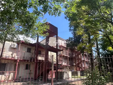 Departamento en venta c/ cochera en Campana