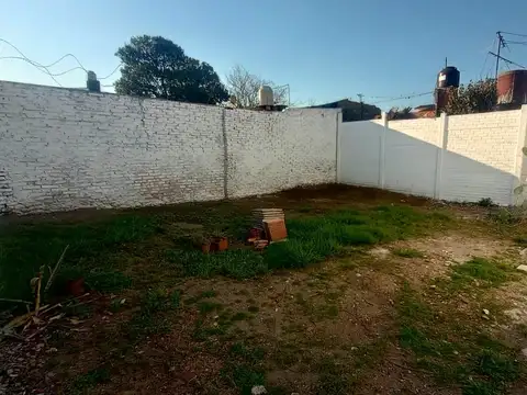 OPORTUNIDAD VENTA CASA 3 AMBIENTES PATIO FINANCIACION