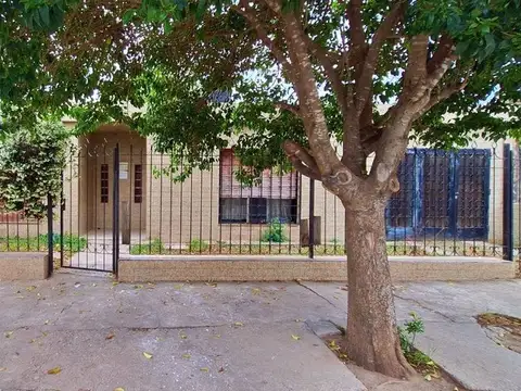 VENTA CASA 3 DORMITORIOS A REFACCIONAR B° CABILDO
