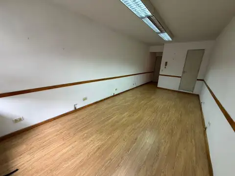 Oficina 2 ambientes con 1 baño