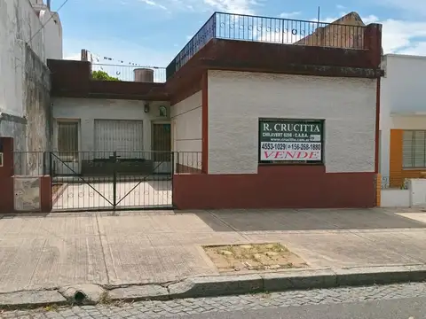 Vendo Casa 3 amb c/local y cochera