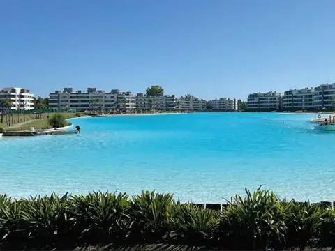 Casa en Alquiler Temporal en Pilar Centro, USD 3.500