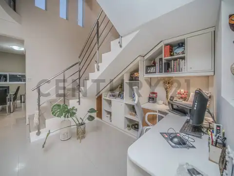 Casa 5 ambientes con 2 baños
