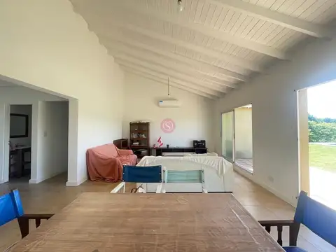 Casa 4 ambientes con 3 baños