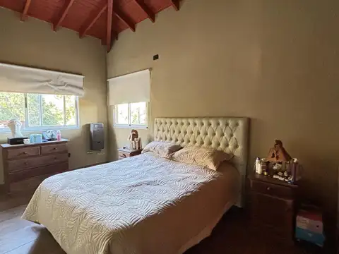 VENTA CASA 4AMB CON PILETA 1 PLANTA PILAR DEL ESTE PERMUTA