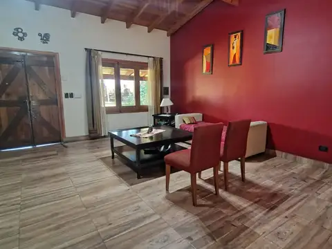 Casa en Venta con 4 cocheras