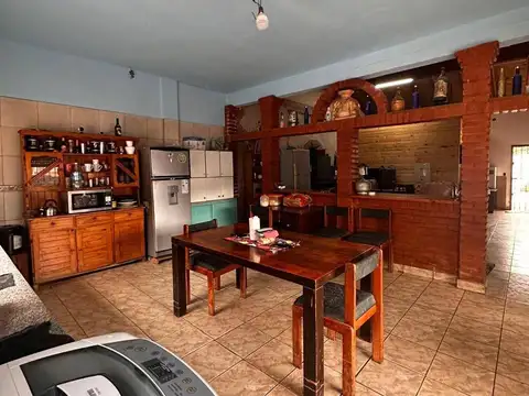Casa en venta c/ cochera en San Miguel