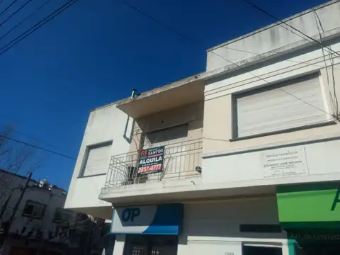 Avenida Las Heras 100, Piso 1