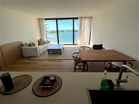 Departamento en Alquiler con 1 cocheras