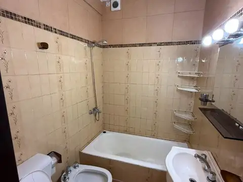 Colon 300, Piso 3