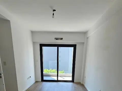 Ramon L. Falcon 5600, Piso 6