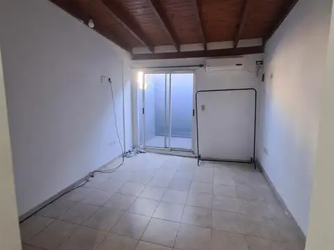 Depto Tipo Casa en Alquiler de 2 ambientes