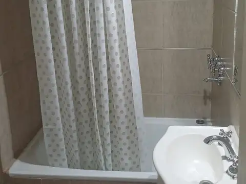 Pascual Rosas 800, Piso 02