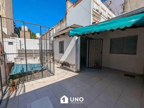 San Martin y Zeballos - Casa de 2 Dormitorios.