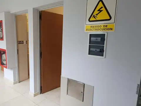 Piso completo en alquiler en Edificio Mayo