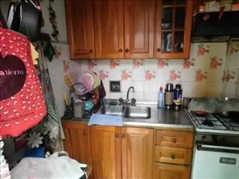 Casa 6 ambientes con 2 baños