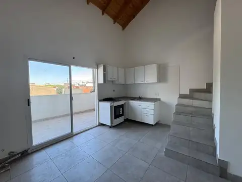 VENTA DE DEPARTAMENTO PH  4 AMBIENTES CON COCHERA