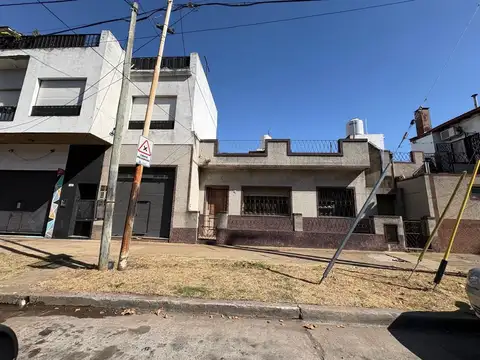 Local - Alquiler - Argentina, Tres de Febrero - La Merced 4404