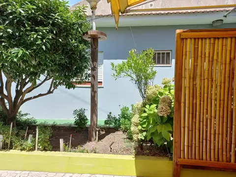 Depto Tipo Casa en Venta en Costa Azul, USD 140.000