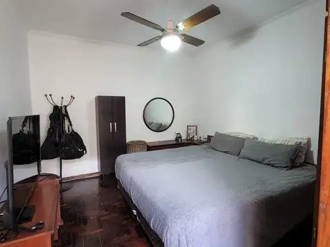 Neuquén e/ Avenida Bartolomé Mitre y Luis María Campos