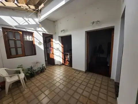 PH en venta - 2 Dormitorios 1 Baño - Bernal