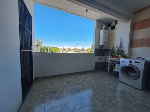 Depto Tipo Casa en Venta de 2 ambientes