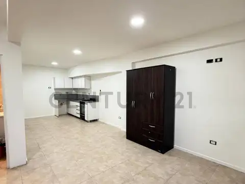 ALQUILER Amplio monoambiente y medio con balcón | Villa Devoto