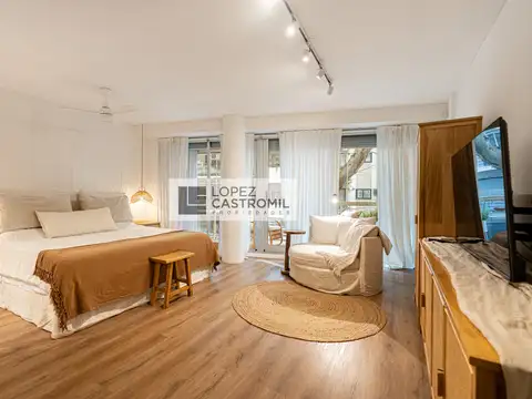 IMPECABLE! Balcón al frente! Muy lum! Todo a nuevo! AMOBLADO Y EQUIPADO! Full Amenities! Cochera fija! Vig! ÚNICO! OPORT!
