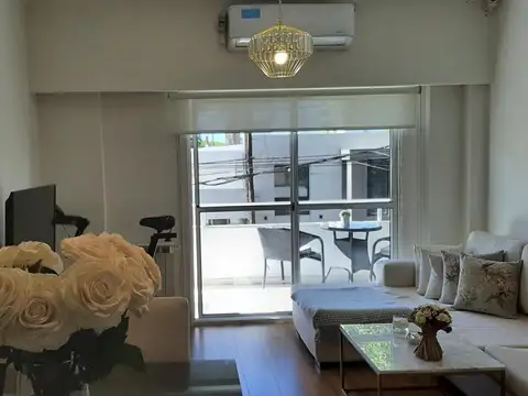 Romulo Noya 677 , Piso 1