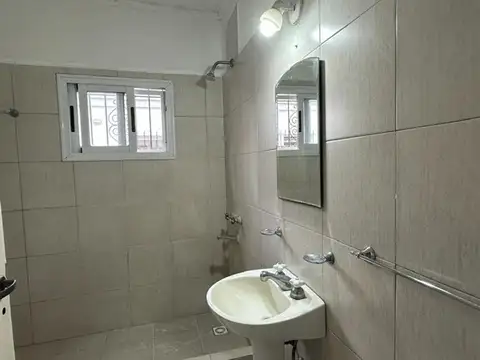 Casa en Alquiler con 1 cochera