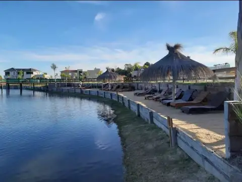Terreno en Venta 40  mts Fondo