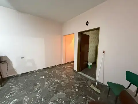 En block  2 Locales comerciales y 2 dptos 3 y 4 ambientes en venta en Loma hermosa, Tres de Febrero