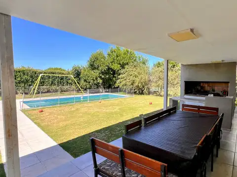 Casa en Alquiler de 3 dormitorios