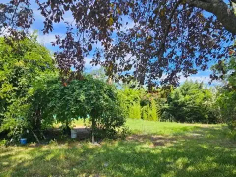 Terreno en Venta 30  mts Fondo