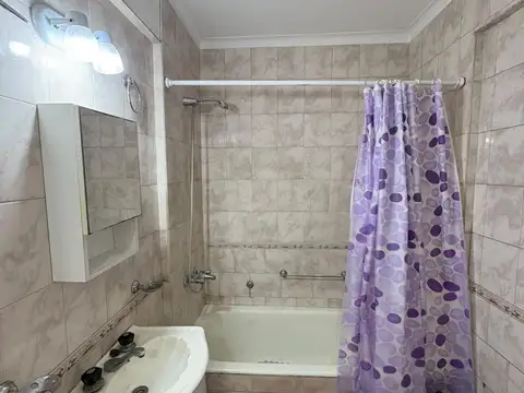 DEPARTAMENTO DE 2 AMB EXTERNO CON BALCON
