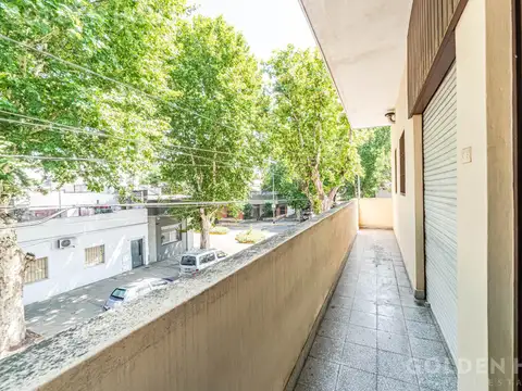 Depto Tipo Casa en Venta con 1 cocheras