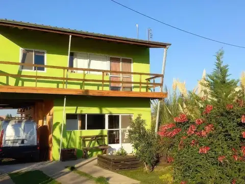 Casa en venta - 3 Dormitorios 2 Baños - Cocheras - 300Mts2 - Domselaar, San Vicente